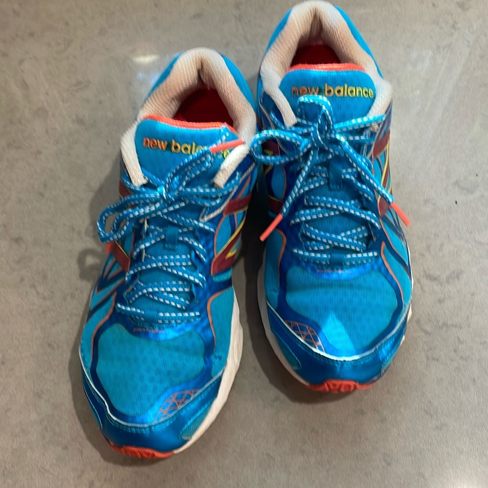 New Balance 1080 Women’s sz 9